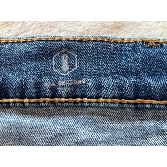 Levi's Men's 541 Sz 42 straight leg Denim Jeans Medium wash Stretch Short - Picture 4 of 11